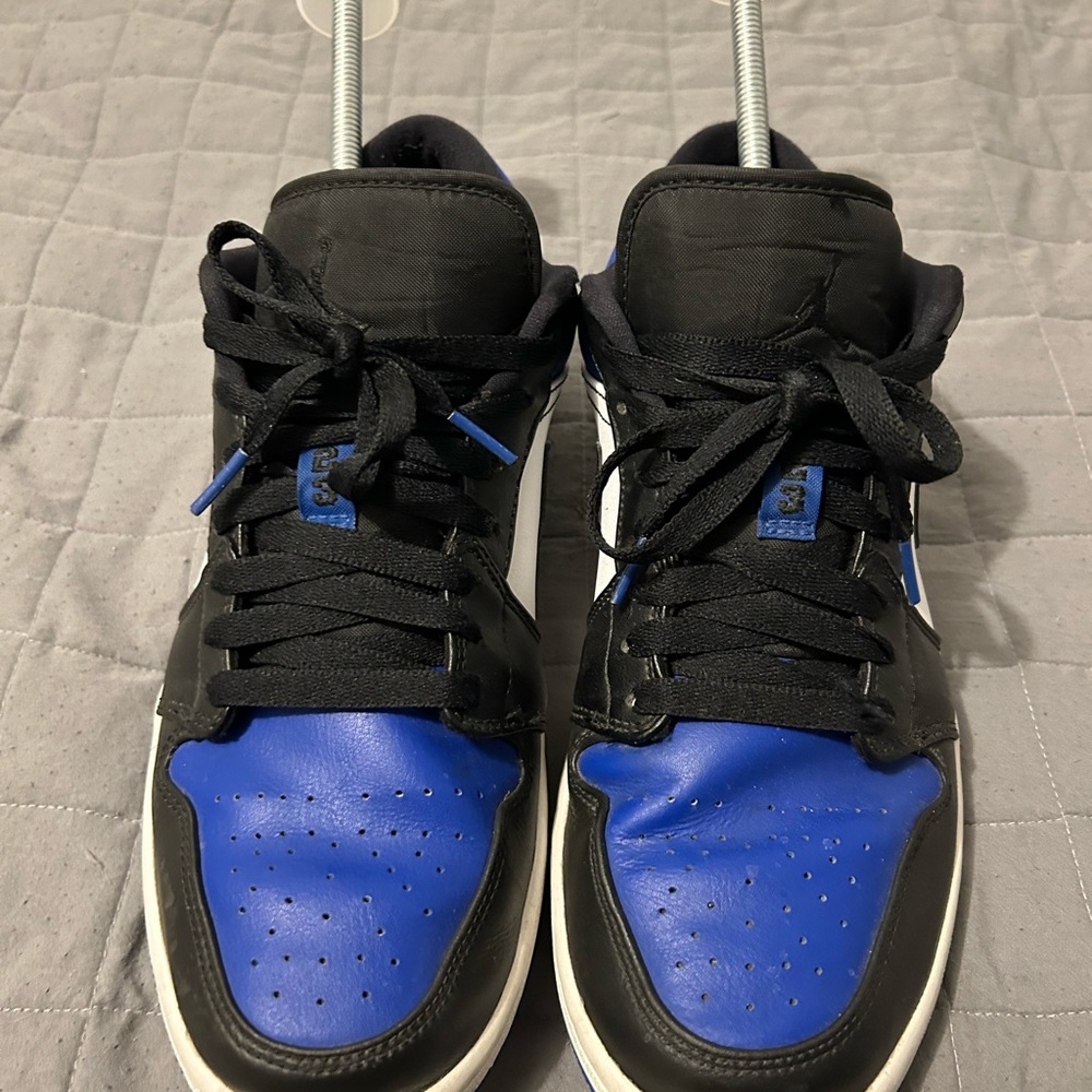 Jordan 1 Low - Picture 2 of 6